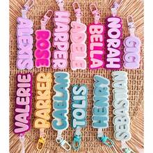 1PC Custom Name Acrylic Luggage Tag, Personalized Double Layer Bold Letter Bag Accessory, DIY Cute Colorful Backpack Pendant Luggage Tag, Cute Custom Name Acrylic Keychain, Acrylic Nameplate, Colorful Backpack Pendant Gift, Perfectly Suitable For Backpack Pendants, Luggage Tags, Travel Accessories, Lunchbox Labels, Family Member Labels, School Team Member Accessories, Gift Bag Tags, Daily Wear, Very Suitable For Gifting Family And Friends, Perfect Birthday Holiday Gift, Anniversary Gift - 彩色 - 查看 5