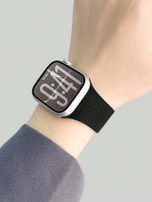 1PC Magnetic Silicone Strap Compatible With Apple Watch Strap Men's And Women's Fashion Soft Comfortable Waterproof Strong Magnetic Silicone Strap Compatible With Apple Watch 38/40/41/42/44/45/46/49MM Strap Compatible With Apple Watch Series Ultra/11/10/9/8/7/6/5/4/3/SE No-Fuss Design Easy To Wear Fits Wrist - Black - View 3