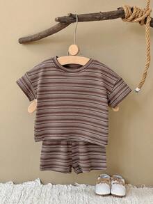2 Stücke/Set Kleinkind Jungen/Mädchen Lässig braun gestreiftes Kurzarm T-Shirt und Shorts Set, Sommer - Braun - Übersicht 5