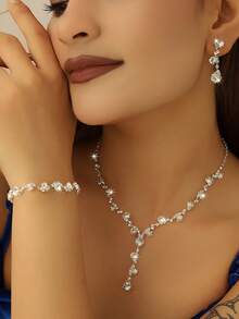 4pcs Fashionable & Elegant Crystal Necklace, Earrings And Bracelet Jewelry Set, Suitable For Daily Wear Or Romantic Occasions Like Weddings - White - View 1