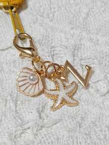 Bohemian Style Gold Letter Keychain With Shell And Starfish Decor, A-Z Letters Available, Beach And Holiday Themed Accessory, Ideal Gift For Friends, Students, Family, Beach Lovers, Vacation Essentials, Boho Fashion Accessory Suitable For Travel, Summer And Daily Use Personalized Keychain Gifts For Mother, Father, Graduation, And Teacher - Multicolor - View 30