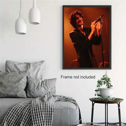 单幅 Sombr 音乐专辑海报墙饰——时尚的墙面装饰佳品。这款帆布风格的海报印刷品适用于餐厅、客厅、卧室、浴室、办公室、书房，也可作为直播背景。它能为整体墙面装饰、浴室布置和家居室内设计增添一抹亮色。无框设计，是理想的礼物之选。