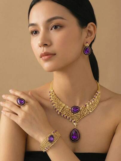 Conjunto de Joias para Mulheres Joias Roxas Conjunto de Colar e Brinco Dourado Presente do Dia das Mães Suprimentos para Fabricação de Joias 4 Peças Conjunto de Joias do Dia da Páscoa de Estilo Retrô e Elegante de Liga de Zinco Banhado a Ouro 18k Conjunto de Colar, Brincos, Anéis e Pingente em Forma de Lágrima Roxa para Uso Diário de Mulheres