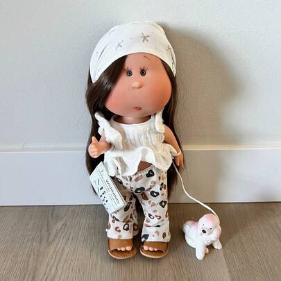 1个全新可爱24厘米土豆BJD娃娃，可更换服装，是圣诞节、新年或生日的理想礼物！时尚可爱的收藏级BJD娃娃。（仅含娃娃，不含衣服和鞋子）