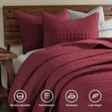 Burgundy Red Queen Size Quilt Set - Soft Microfiber Bedspread with 2 Shams Lightweight and All-Season Geometric Coverlet for Cozy Bedding - Burdeos - Ver 3