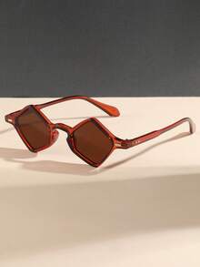 1 Cặp kính thời trang nữ gọng nhỏ đính đinh tán hình học kiểu retro đa năng, phù hợp cho phong cách đường phố, sàn catwalk và tiệc tùng, thích hợp cho phong cách dự tiệc. - Nhiều màu - Xem 2