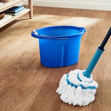 Self Wringing Microfiber Twist Mop With Ratchet Mechanism And Detachable Mop Head - 1 - 查看 4