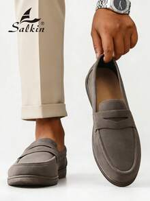 Salkin Mocasines deslizantes de moda para hombres, zapatos casuales de ante sintético, suaves, cómodos, transpirables y duraderos, zapatos planos versátiles para trajes, estudiantes, graduación, negocios, fiestas, bodas, primavera/verano/otoño, tallas grandes, disponibles en varios colores. Nota: Corre pequeño, por favor pida una talla talla grande grande. Elegancia de dinero viejo otoñal - Gris - Ver 1