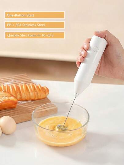 Máy đánh trứng cầm tay điện đa năng, dùng để tạo bọt sữa, sử dụng 2 pin AA, đầu khuấy bằng thép không gỉ 304 có thể tháo rời, máy trộn đồ uống đa năng dùng cho trứng, sữa, cà phê, matcha và cappuccino. Có hai màu đen và trắng.