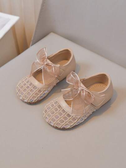 1 Đôi giày bệt lưới nơ mới mùa xuân/thu, giày công chúa thời trang cho bé gái, dép đế mềm khoét rỗng cho trẻ nhỏ