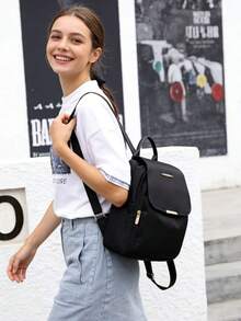 女士防盗尼龙背包，大容量休闲日用背包，适合通勤、旅行和上学，时尚轻便单肩包 - 黑色 - 查看 12