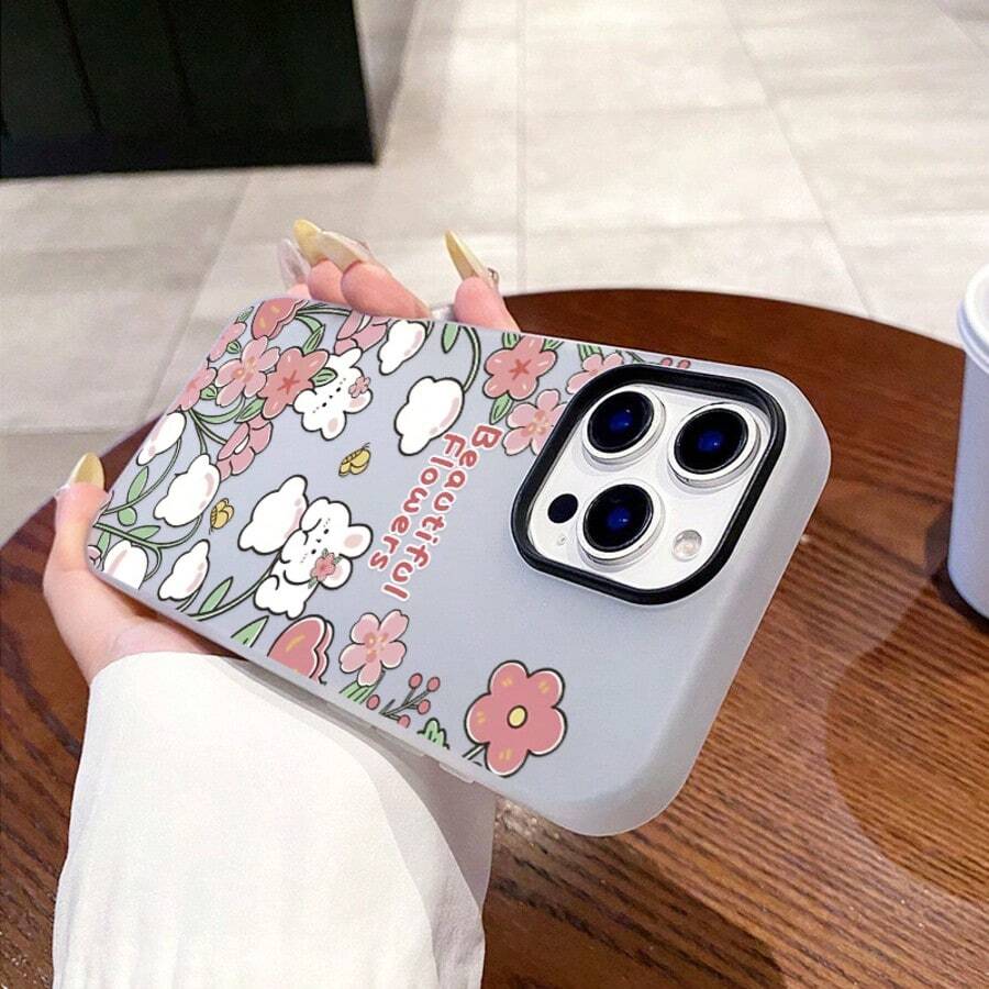 A Cute Heart-Shaped Phone Case Featuring A Small Rabbit And Flowers. Compatible With Apple IPhone17, 17 Pro Max, 17 Pro, 17 Air, 17e, 16 Pro, 16 Pro Max, 16 Plus, 16e, IPhone15, 15 Plus, 15 Pro, 15 Pro Max, 14, 13 Pro Max, 14 Plus, 14 Pro, 13 Pro, 12 Pro, 12 Pro Max, And 11 Pro. Features Waterproof, Shockproof, Impact-Absorbing, And Scratch-Resistant Properties. Ideal For Apple Products. - 黑色 - 查看 1