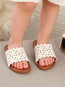 Summer New Hollow Carved Slip-On Slippers For Women, Retro Bohemian Style, Soft Bottom, Versatile Flat Beach Sandals, Suitable For Beach, Outdoor, Vacation And Daily Casual Wear - Beige - View 4