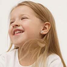 CZ Flower Earrings - 925 Sterling Silver Hypoallergenic Earrings for Girls with Secure Screw Backs - Safe and Comfortable for Toddlers and Little Girls - CZ transparente - Ver 3