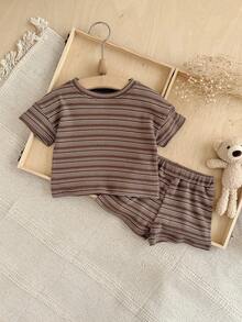 2 Stücke/Set Kleinkind Jungen/Mädchen Lässig braun gestreiftes Kurzarm T-Shirt und Shorts Set, Sommer - Braun - Übersicht 6