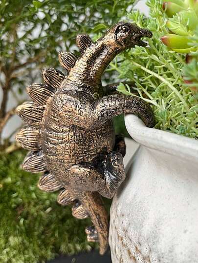 1pc Vivid Polyresin Dinosaur Statue, Suitable For Outdoor Garden, Patio, Fence And Outdoor Decoration, Ideal For Holiday Decor, Can Be Used Indoor And Outdoor, Fits Various Home Types, Suitable For Garden, Planter Decor, Home Decoration, Bonsai Decor, Great Gift For Dinosaur Lovers