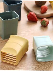 Outdoor Camping Travel Strawberry Slicer, Fruit & Vegetable Plate Slicer, Stainless Steel Fruit Cutter, Fashionable Creative Small Tool, Fruit & Vegetable Slicer, Multifunctional Practical Small Tool - Multicolor - View 8