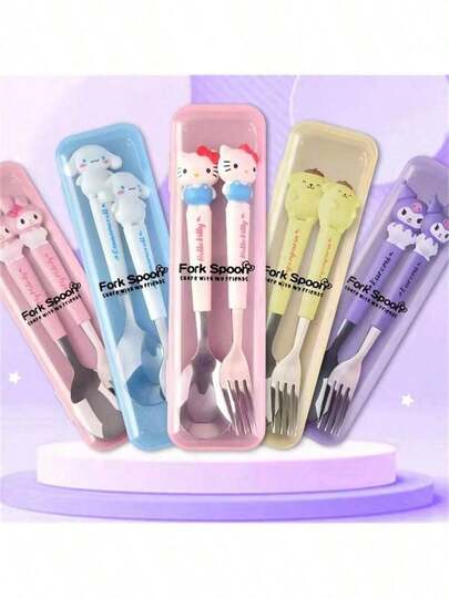  (Chính hãng) Bộ đồ ăn di động bằng thép không gỉ hình hoạt hình dễ thương Sanrio 2 món, bộ đồ ăn trẻ em, bộ thìa và dĩa du lịch ngoài trời dành cho học sinh, bộ đồ ăn tái sử dụng, thích hợp cho dã ngoại cắm trại, du lịch gia đình, làm việc ngoài trời, thích hợp cho nhà bếp, nhà hàng, học sinh, du lịch, cắm trại, văn phòng, quà tặng lễ hội, đồ dùng học tập (Hộp đựng đồ ăn có thể tháo rời hoặc không tháo rời, được giao ngẫu nhiên)