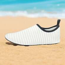 男女通用柔软舒适水鞋,静音柔韧鞋底,适合室内健身、普拉提、瑜伽、户外沙滩、游泳和冲浪——全包覆设计,四季皆宜。 - 白色 - 查看 9