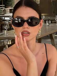 1 pieza Gafas de moda ovaladas retro de gran tamaño para mujer, accesorio de moda para vacaciones de verano en la playa, gafas de estilo Ins para fotografía callejera - Negro - Ver 2