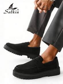 Salkin Giày lười nam thiết kế tối giản, giày casual tiện dụng, đế dày, chất liệu da lộn, màu trơn mềm mại. Sang trọng với giá cả phải chăng cho cuộc sống hiện đại. Giày công sở mũi tròn mềm mại, thoải mái, đế cao su thanh lịch, thích hợp cho các cặp đôi, đi chơi, công viên, tiệc tùng, đám cưới, kỳ nghỉ. Khuyến nghị nên chọn lớn hơn một size. - màu đen - Xem 3