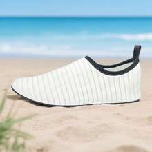 男女通用柔软舒适水鞋,静音柔韧鞋底,适合室内健身、普拉提、瑜伽、户外沙滩、游泳和冲浪——全包覆设计,四季皆宜。 - 白色 - 查看 8