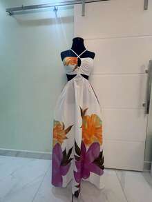 Long Dress With Built-In Bra, Floral Print, Farmi Inspired, Elegant And Comfortable, Blogger-Style, Luxury, New, All-Over Floral Print, Beachwear. - Pearl White - 查看 1