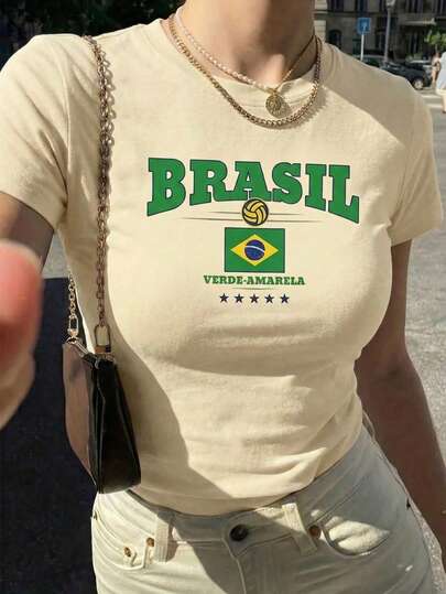 Camiseta Gráfica da Seleção Feminina de Futebol do Brasil - Camiseta Casual de Gola Redonda com Estampa Retrô do Brasil para o Verão