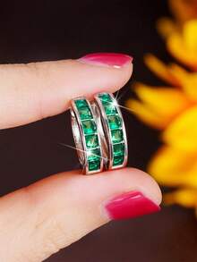 1 Pasang Anting Hoop Zirkonia Kubik Cantik, Cocok Untuk Dekorasi Sehari-hari, Perhiasan Pesta Atau Hadiah Ulang Tahun Untuk Remaja - Perak - View 4