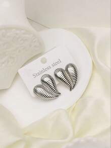 Women's Silver Heart Textured Stud Earrings - Fashionable Stainless Steel Heart Earrings. Minimalist Y2K Style Studs Are Lightweight, Anti-Oxidation, And Comfortable To Wear. Suitable For Daily Wear, Work, Dates, Parties And Special Occasions, Whether For Daily Wear, Holiday Celebrations, Vacation Travel Or Party Gatherings, They Are An Excellent Choice. - Silver - View 8