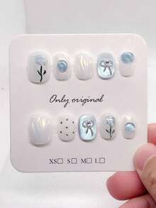 10 piezas de pegatinas de uñas blancas cortas cuadradas y redondas pintadas a mano, uñas postizas acrílicas con patrones florales y de puntos, adecuadas para mujeres y niñas, hechas a mano - Azul y blanco - Ver 3