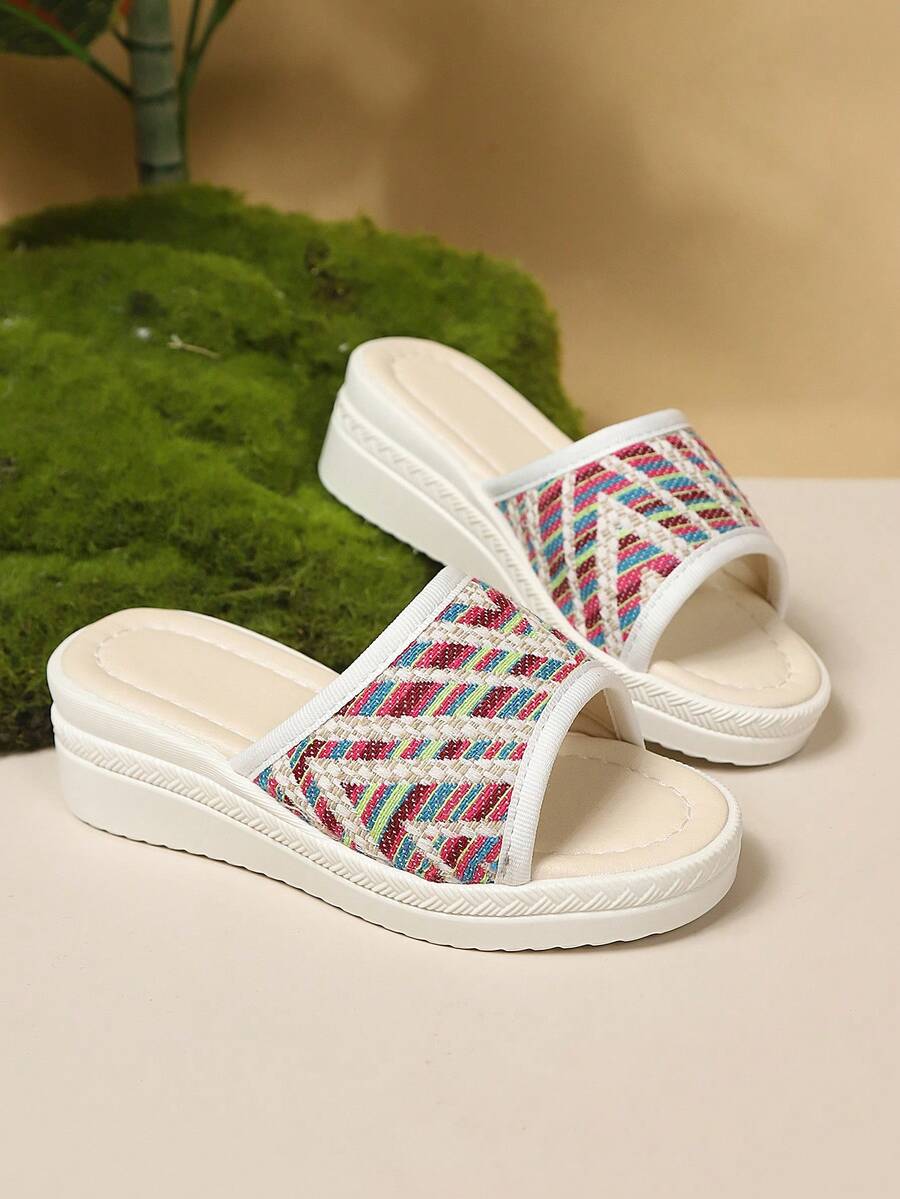 1 đôi dép xăng đan đế xuồng, kiểu dáng thường ngày, có dây buộc, chất liệu giả da, thích hợp cho trẻ em, thích hợp cho kỳ nghỉ hè. - Màu be - Xem 1