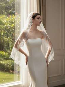 1 chiếc khăn voan cô dâu ren thêu một lớp thiết kế độc đáo, thời trang kèm lược cài tóc, khăn voan dùng trong lễ cưới, phụ kiện chụp ảnh cưới. - Màu be - Xem 2