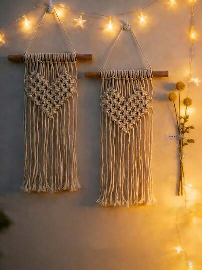 1 chiếc tranh treo tường hình trái tim màu trắng kiểu Bohemian thủ công, có tua rua, thích hợp trang trí phòng khách, Lễ Tạ ơn, Ngày của Mẹ, văn phòng, phòng ngủ, căn hộ, ký túc xá, nhà cửa lãng mạn, quà tặng chúc phúc, tranh nghệ thuật treo tường có tua rua.