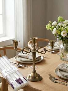 Chân nến ba tay kiểu Pháp cổ điển, đế tròn rộng, thích hợp cho đám cưới, trang trí nhà cửa, sắp xếp tiệc cưới, bữa tối dưới ánh nến, tiệc Giáng sinh, trang trí trung tâm bàn, trang trí sân vườn ngoài trời. Cũng có thể dùng làm quà tặng tân gia, quà cưới, quà kỷ niệm, quà sinh nhật, quà Ngày của Mẹ. - Nhiều kiểu dáng - Xem 14