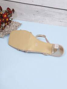 Giày sandal cao gót mũi vuông đính đá cho nữ - Giày cao gót quai ngang đính pha lê lấp lánh với gót loe, giày dự tiệc cưới thanh lịch. - Hoa hồng vàng - Xem 9