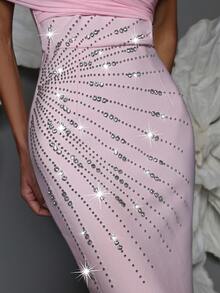 Đầm ôm sát hở vai, đính cườm, kiểu dáng gợi cảm, xẻ tà, thích hợp cho các buổi họp mặt gia đình, tiệc tùng, sự kiện trang trọng. - Màu Hồng baby - Xem 2