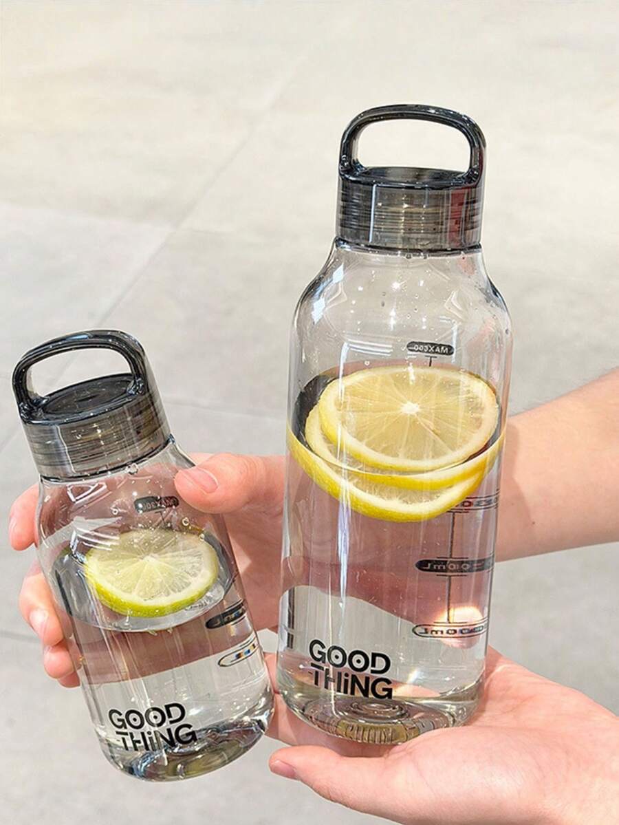 1个320毫升/620毫升水瓶,高品质大容量运动水瓶,男女通用新款设计,适合户外活动、学生和日常使用。简约耐用的瓶身,便携易带,防漏密封,大容量满足全天补水需求,是上学、通勤和户外活动的实用水瓶。 - 灰色 - 查看 1