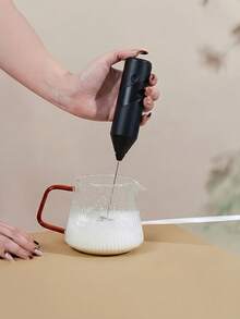 Máy đánh trứng cầm tay điện, sử dụng 2 pin AA (không bao gồm pin), đầu đánh bằng thép không gỉ 304 có thể tháo rời, dụng cụ đa năng dùng để đánh cà phê, trà xanh, trứng, có màu đen và trắng. - Nhiều màu - Xem 8