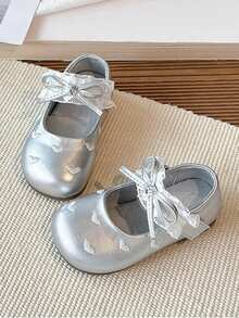 2026春季新款时尚蕾丝边饰真皮鞋，软底女童鞋 - 銀色 - 查看 1