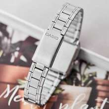 Casio 女款復古粉色方形腕錶 LTP-V007D-4E，薄鋼錶帶礦物玻璃 日常防水 極簡辦公正裝手錶 - 均碼 - 查看 10