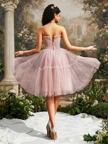 Đầm dạ hội VIPGIRL màu hồng phấn lãng mạn, không dây vai, chất liệu voan, dài đến đầu gối, có chi tiết bèo nhún, thích hợp cho nữ dự tiệc prom, dạ hội, lễ phục, thanh lịch và quyến rũ. - Màu Hồng baby - Xem 2