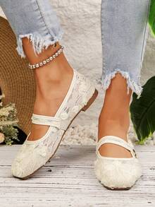 Giày bệt Mary Jane nữ, mũi vuông, kiểu dáng thanh lịch Trung Quốc mới, kèm khăn voan lưới, viền ren thời trang, phù hợp cho các buổi họp mặt, tiệc tùng, đám cưới. - trắng - Xem 2