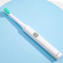 HYUNDAI X6 Electric Toothbrush, Battery-Powered, Portable For Home Use, Comes With 5 Replacement Brush Heads, Deep Cleaning And Whitening, Extra-Long Battery Life - White - View 3
