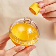 1个硅胶冰球模具，圆形球形冰球制作器，适用于威士忌和饮料，家用制冰工具 - 彩色 - 查看 6