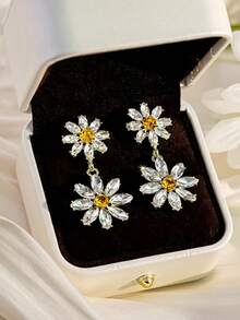 一对优雅的向日葵吊坠耳环，甜美风格；一对镶嵌闪亮玻璃水钻的小巧雏菊耳环，适合日常佩戴 - 彩色 - 查看 2