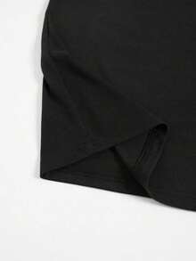 Camiseta estampada de hombros caídos con eslogan "TE ESTOY MIRANDO TEMPRANO EN EL DÍA SE SUSURRÓ QUE DEBERÍAMOS NAVEGAR EN UN BARCO SOLO TÚ Y 1 Y NUNCA UN ALMA EN EL MUNDO" Camisetas gráficas para mujeres - Negro - Ver 4