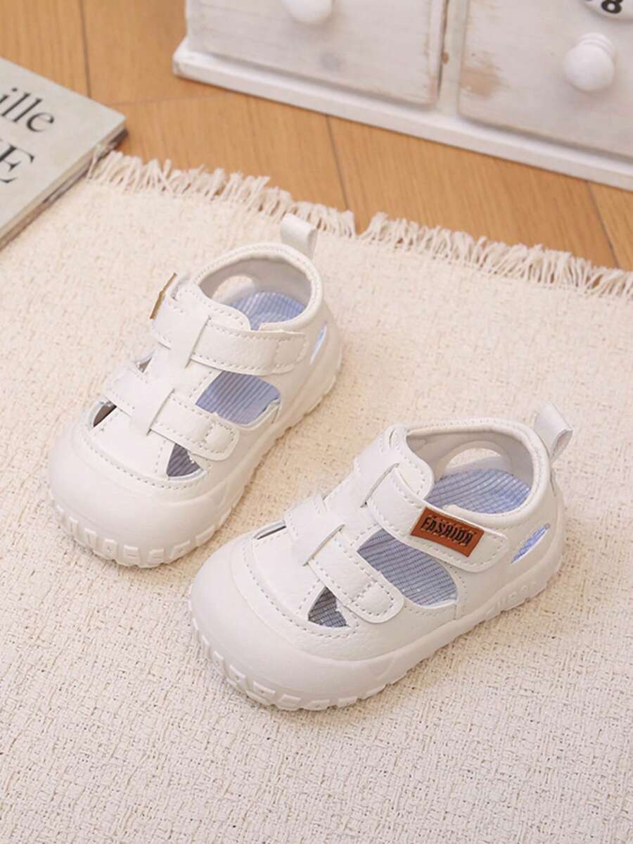 2026 Nuevas sandalias de verano para niñas pequeñas, zapatos de princesa para guardería con suela blanda y antideslizante - Beis - Ver 1