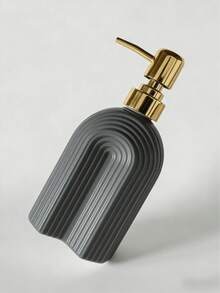 1pc Nordic Luxury Soap Dispenser - A Well-Designed Lotion Bottle Made Of High-Quality Glass. This Refillable Soap Dispenser Features An Elegant Curved Texture, Serving As Both A Practical Bathroom Soap Dispenser And A Fashionable Home Decor Item. Versatile For Filling With Hand Soap, Shampoo, And More. - Silver - View 16