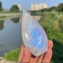 1个月光泪滴吊坠——非常适合家居收藏、情人节和节日礼物。它也是办公室或咖啡馆优雅桌面装饰的理想之选，堪称家居装饰的真正瑰宝。 - 彩色 - 查看 11